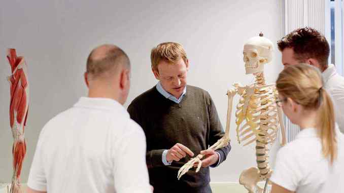 How to Become a Physiotherapist in Canada